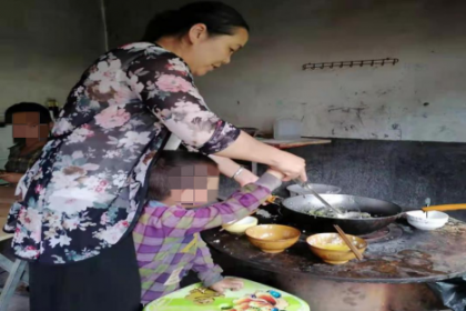 明明想念却又“害怕”的妈妈